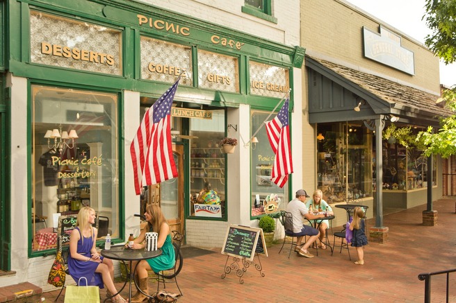 Picnic Cafe and Dessertery